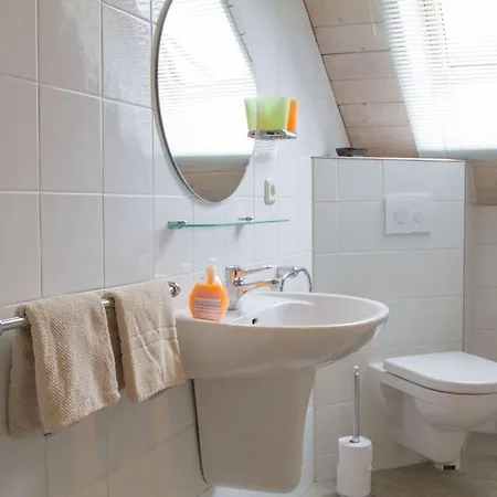 On The Comfortable Nyaraló